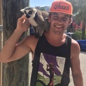 Meet your Posher, Levi